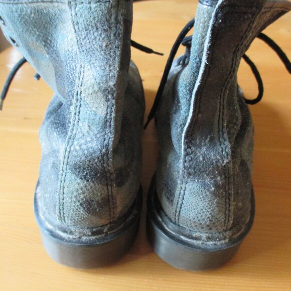 Doc Martens Camo lace up boots womens 8 - Picture 3 of 12